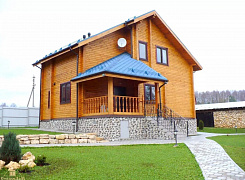 Двухэтажный дом из бруса 195х130 с террасой 0