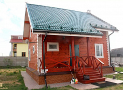 Двухэтажный дом из бруса 192х135 с крыльцом 2